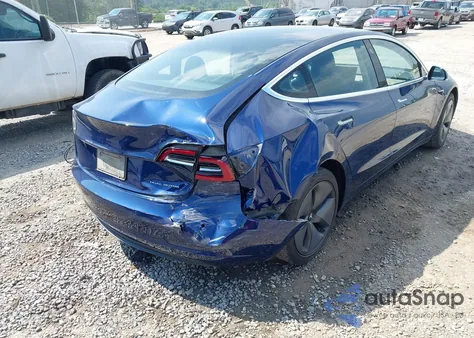 2018 Tesla Model 3 Long Range/Mid Range z USA, uszkodzony, nr VIN 5YJ3E1EA5JF027025